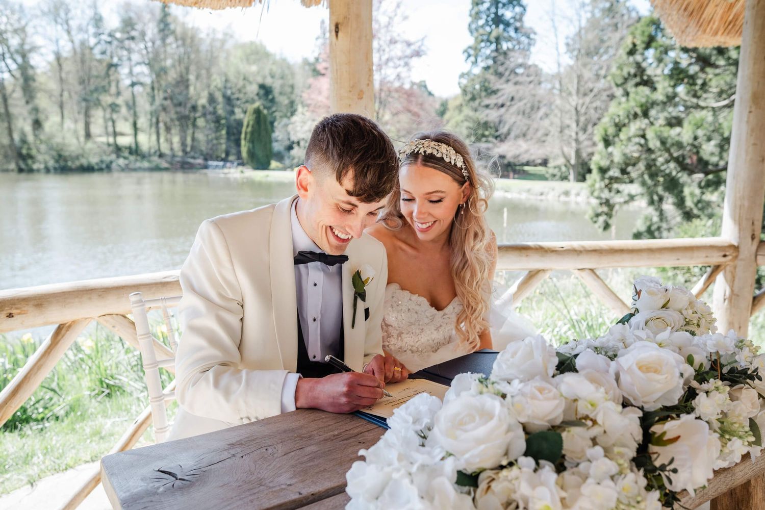 signing the wedding certificate