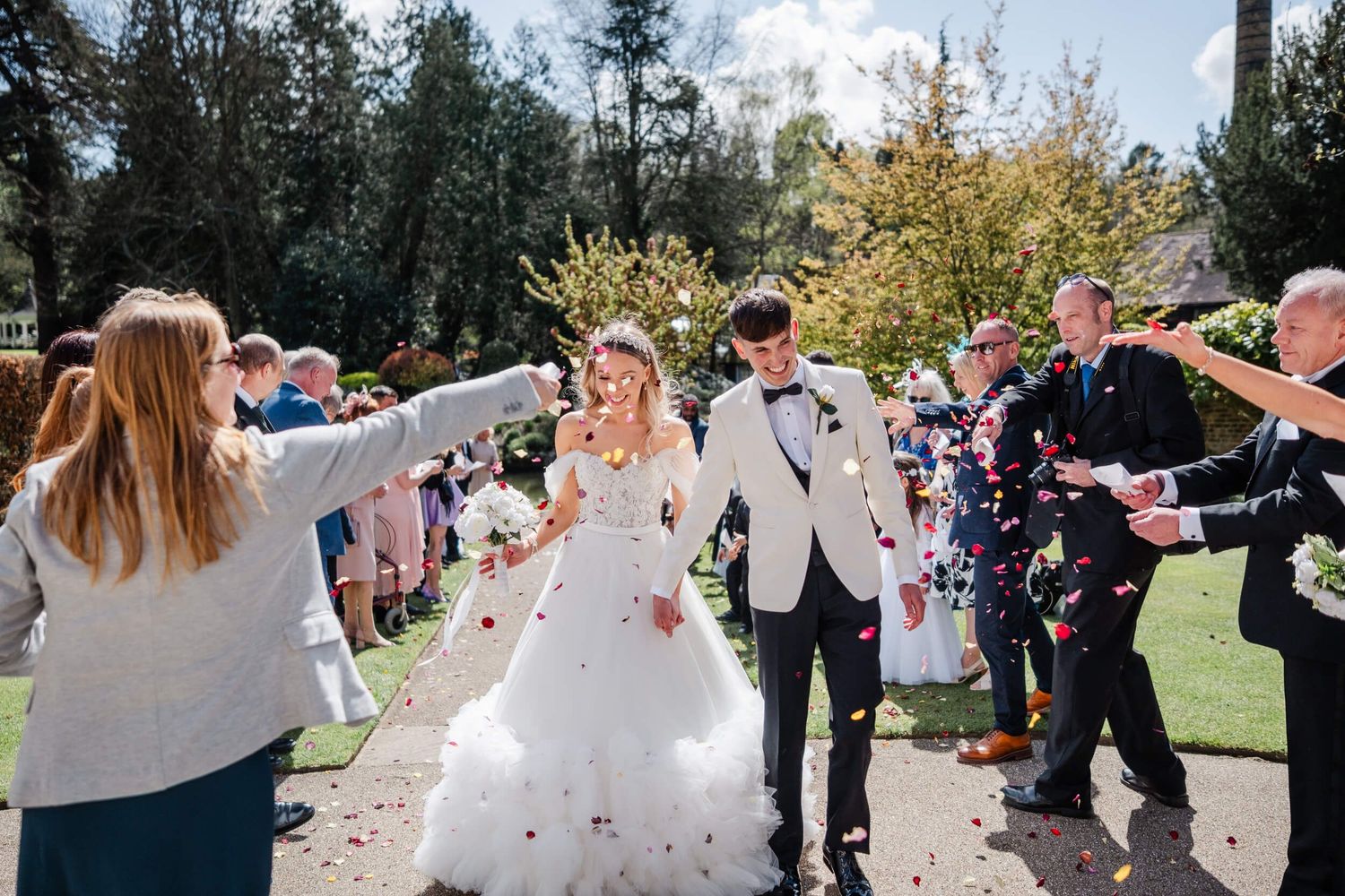 Maidstone confetti wedding the orangery Kent