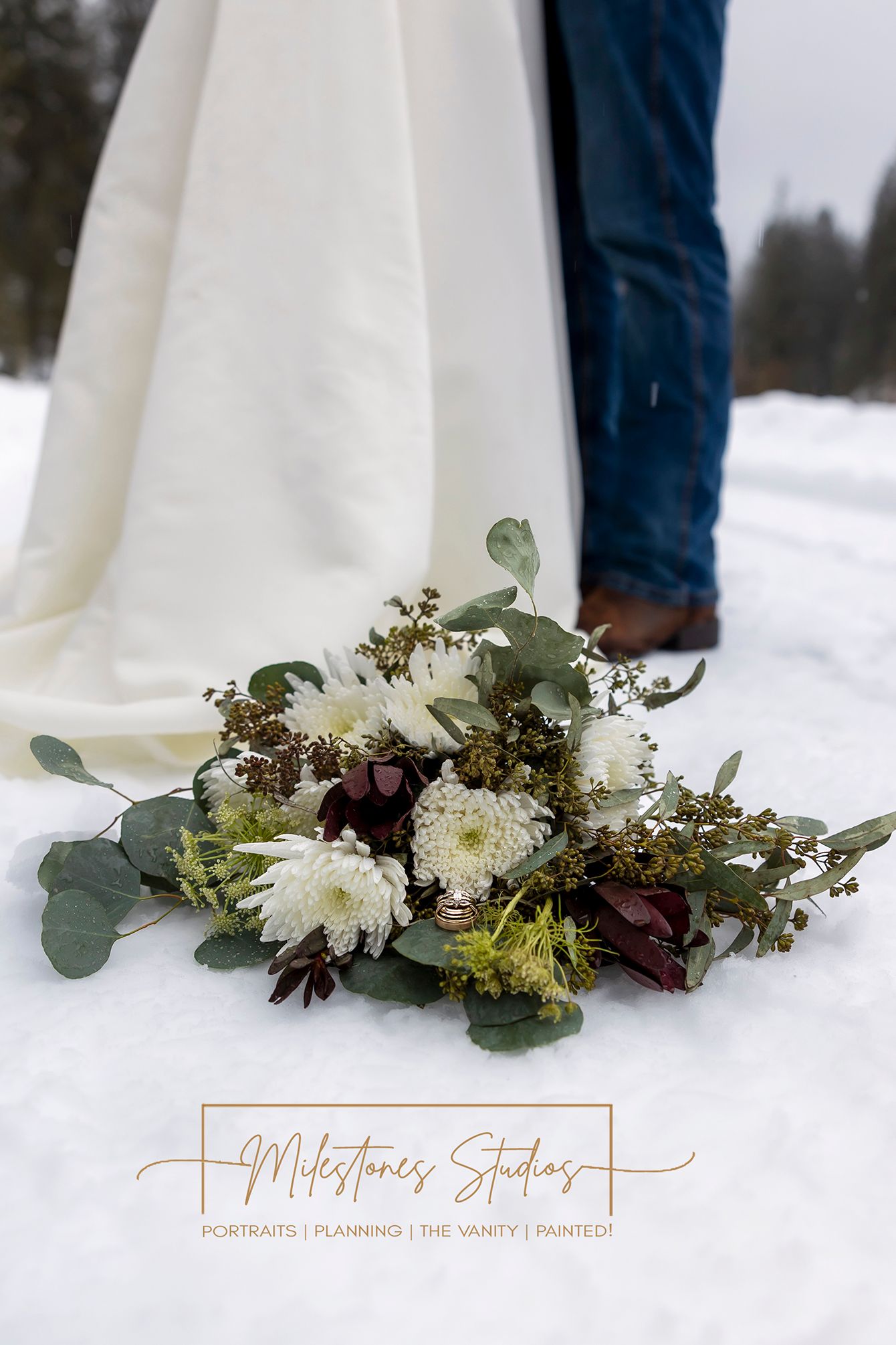 bridal bouquet winter wedding
