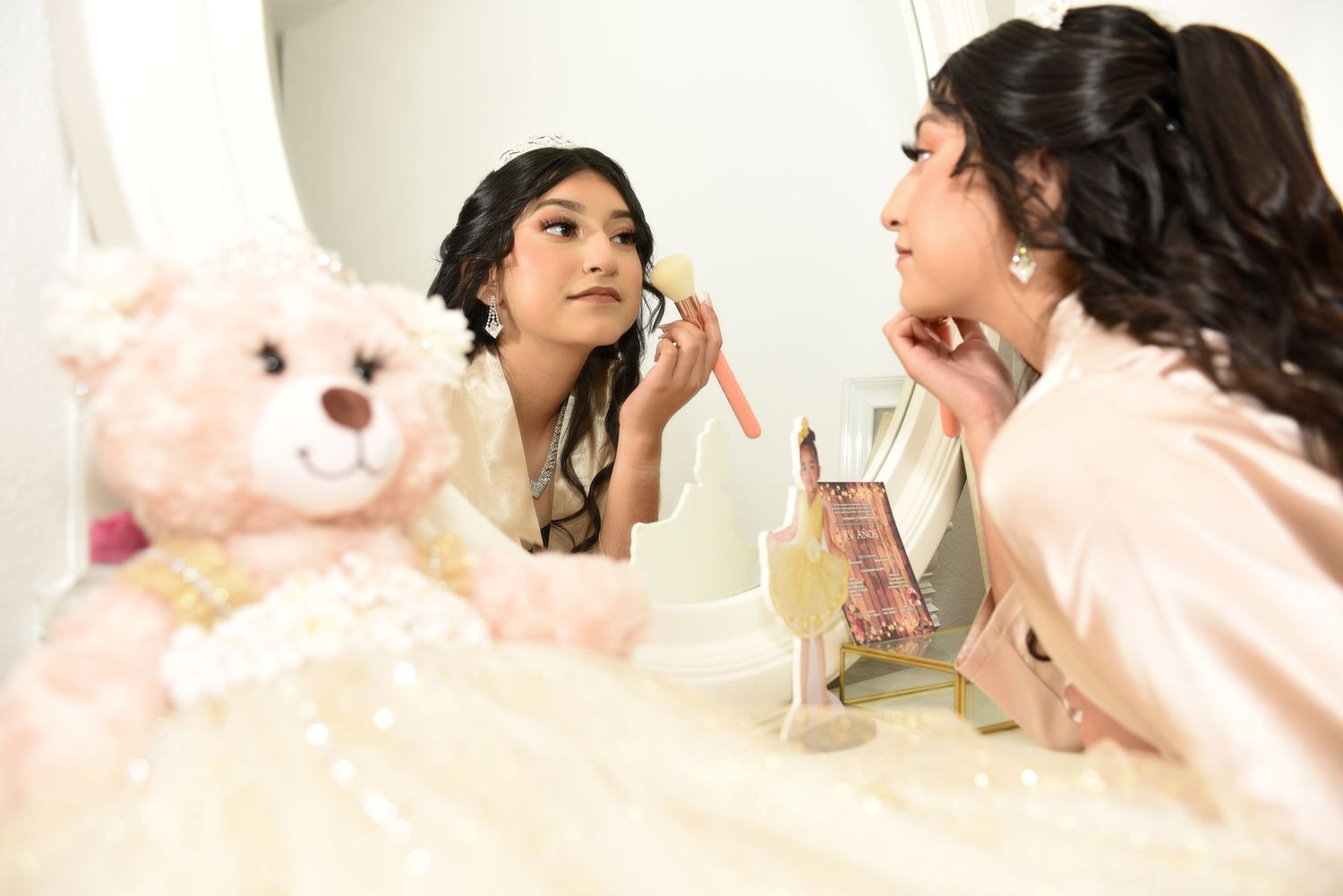 Quinceanera Photo Checklist quince photography DFW best quince photographers fotolilly photography quince dress quince decor quince venue