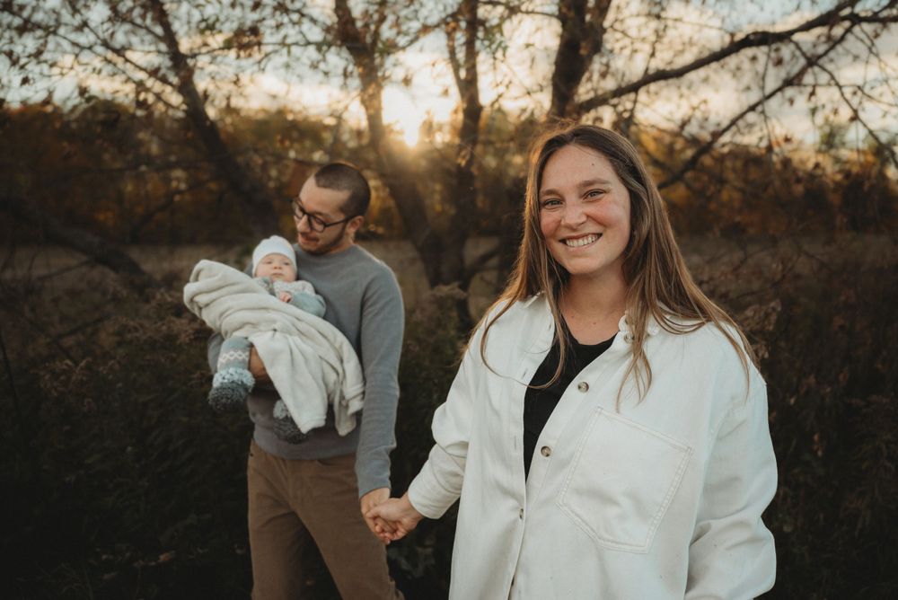 Natural outdoor family photos with warm autumn lighting and genuine expressions.