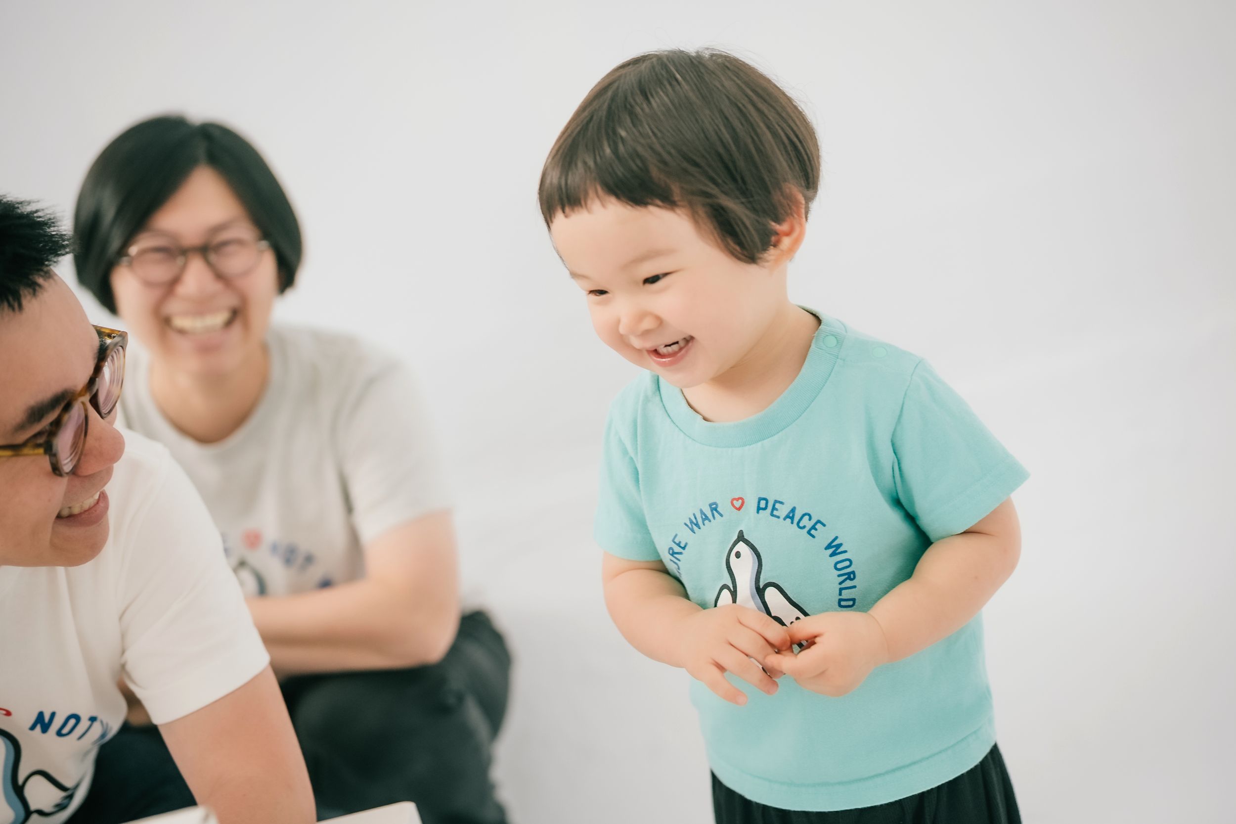 屏東森林總圖三代同堂家庭寫真、屏東潮州美式親子寫真、屏東全家福、屏東家族照推薦照相館、屏東自助婚紗攝影工作室、屏東高雄台南攝影棚、生日派對慶生寫真週歲寫真、高雄美式家庭親子寫真攝影團隊、台灣旅拍攝影師、高雄登記寫真、新加坡香港海外家庭旅遊紐西蘭,印尼菲律賓泰國海外遊學家庭