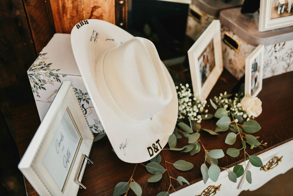 boho wedding decor around the reception of the rustic madelyn wedding venue