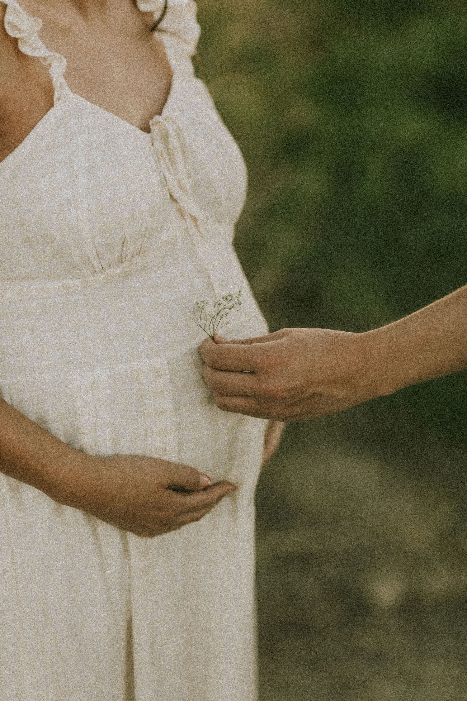 Beautiful maternity session near the Rio Grande in El Paso Texas