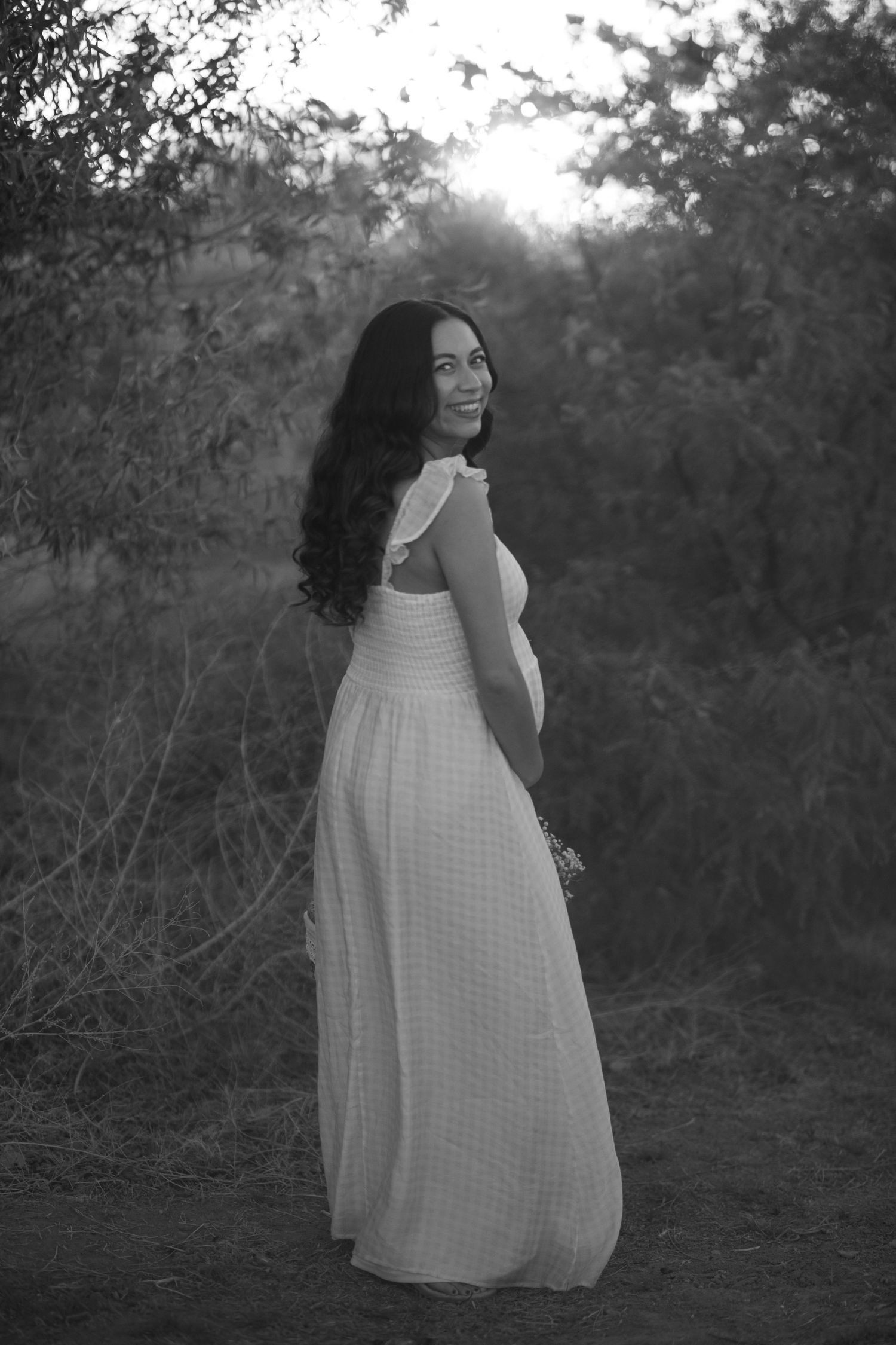 Beautiful maternity session near the Rio Grande in El Paso Texas