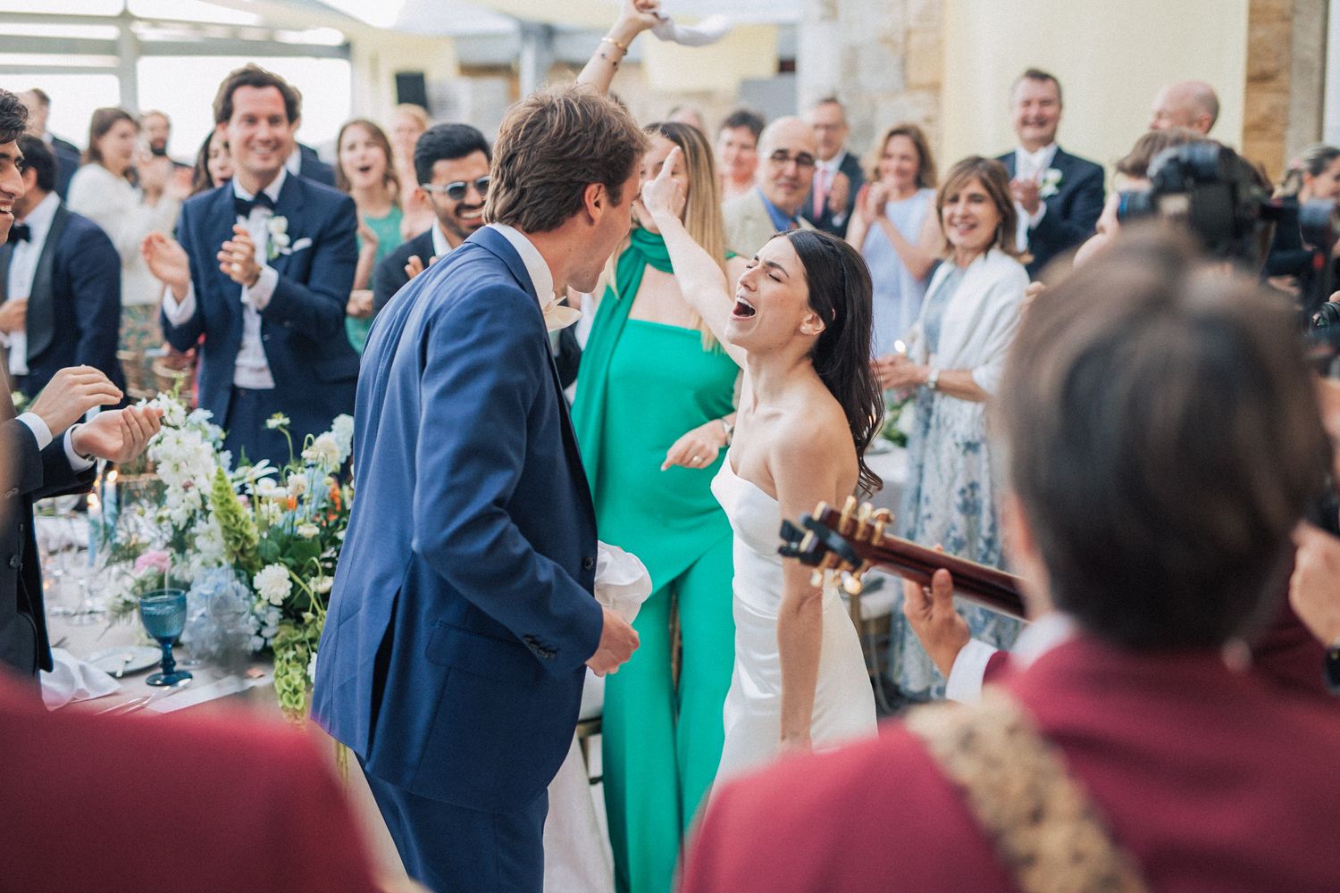Romantic French destination wedding in Portugal — captured with cinematic flair at Forte da Cruz. By Regina Wedding Photographer Lisbon