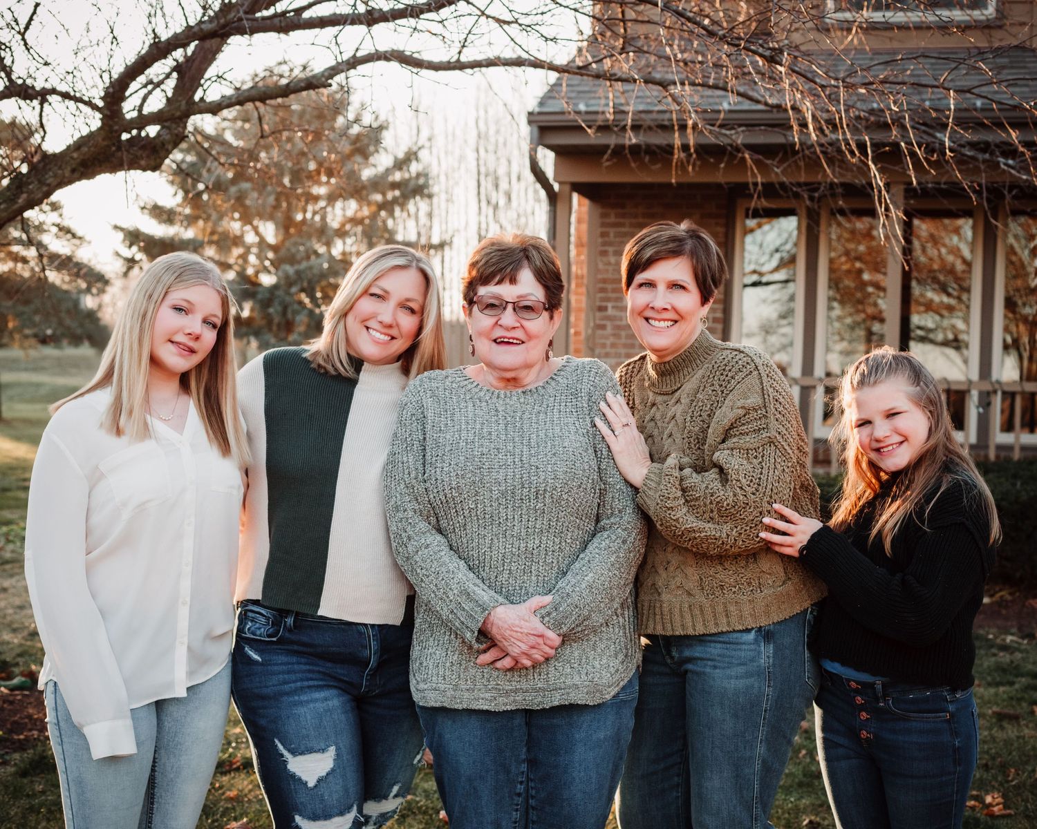 family photographer outdoors natural light Jessica Roth Photography Janesville Wisconsin Professional Photographer children love affection