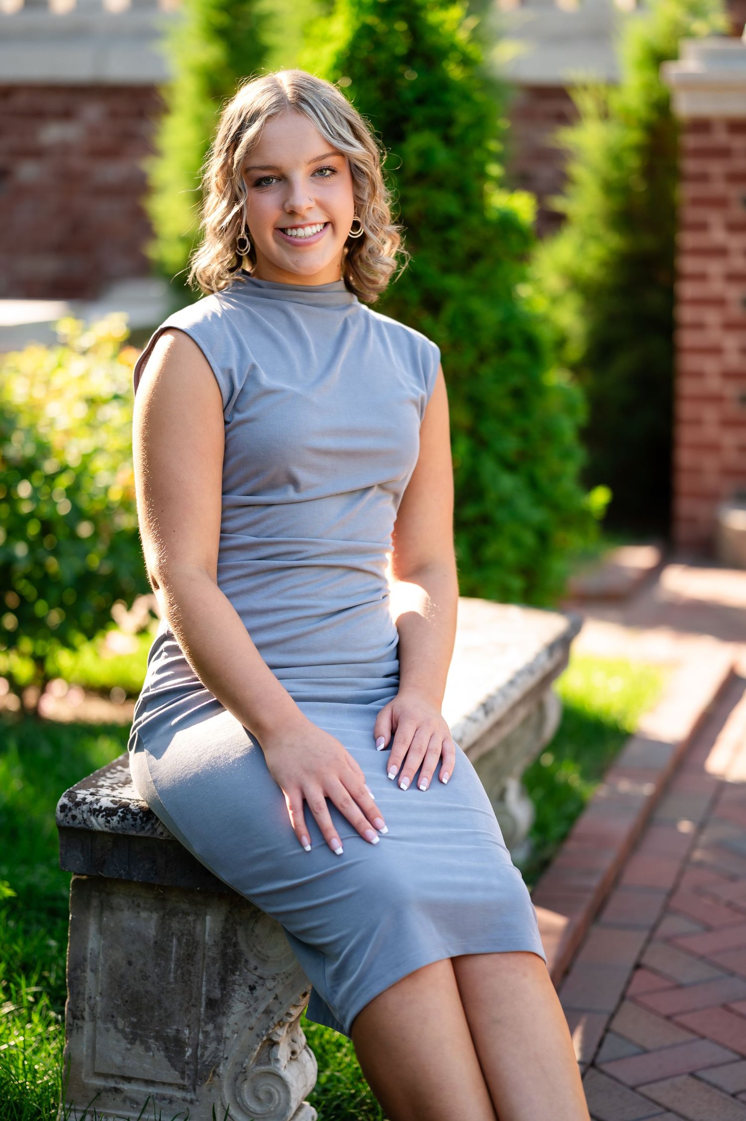 senior grad photos Glensheen Mansion Duluth MN, senior grad photographer