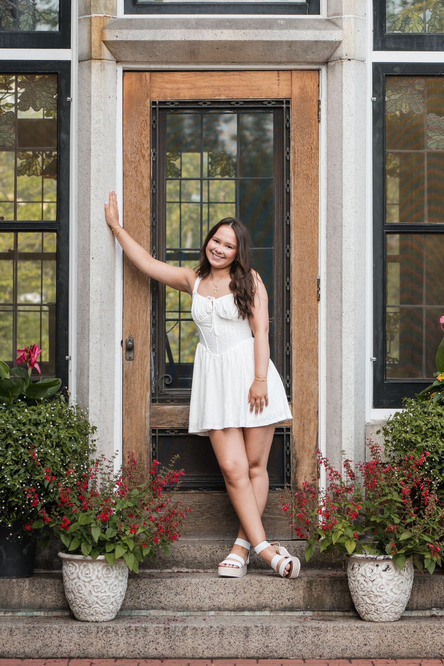 senior grad photos Glensheen Mansion Duluth MN, senior grad photographer