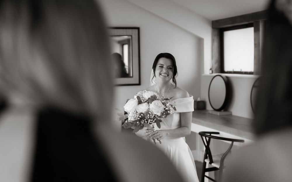 bridal reveal at Primrose Hill farm Wedding- Photo by Primrose Hill Farm Wedding Photographer, Olivia J Morgan Photography