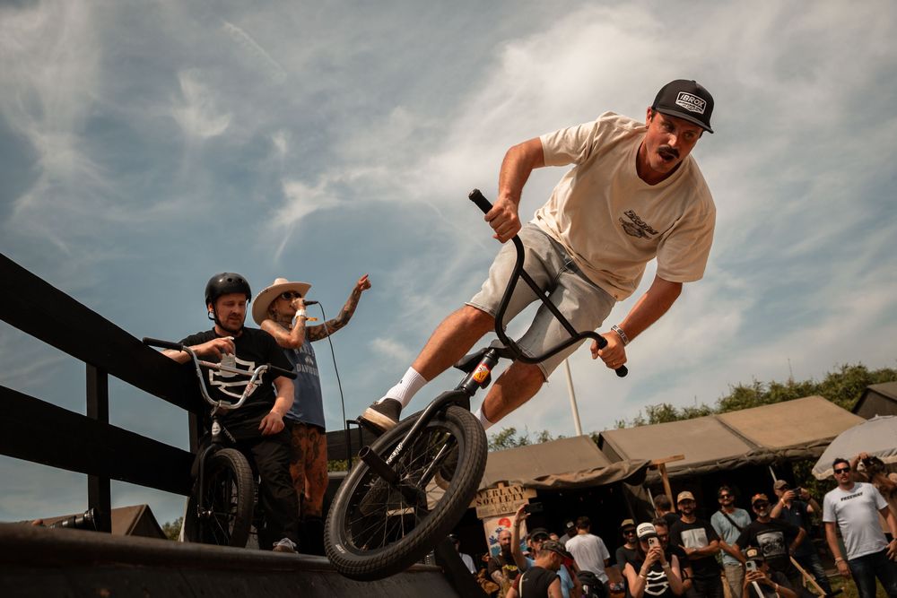 Les riders bmx de la team Harley-Davidson