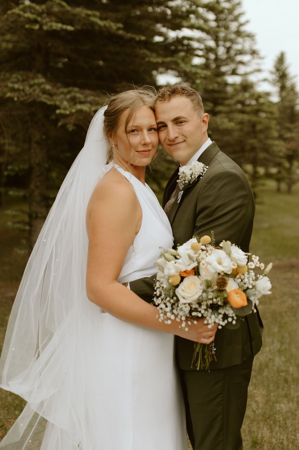 Minnesota Wedding Photographer, Romantic and Authentic Minnesota Photography, Minnesota Couple Photos | Rachel Marie Photography