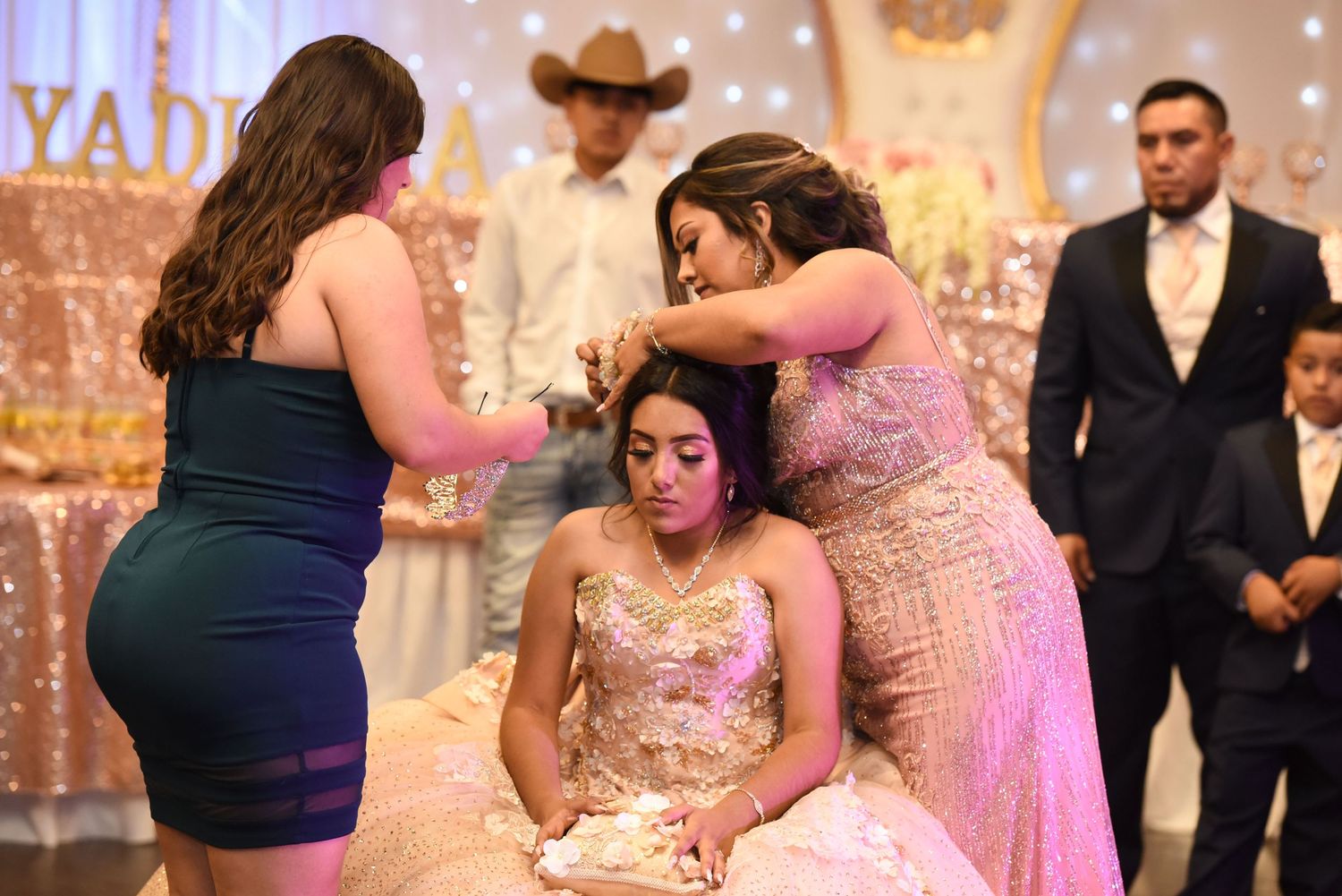 The Ultimate Quinceañera Timeline by Fotolilly Photography quince timeline dallas fort worth quince photographers