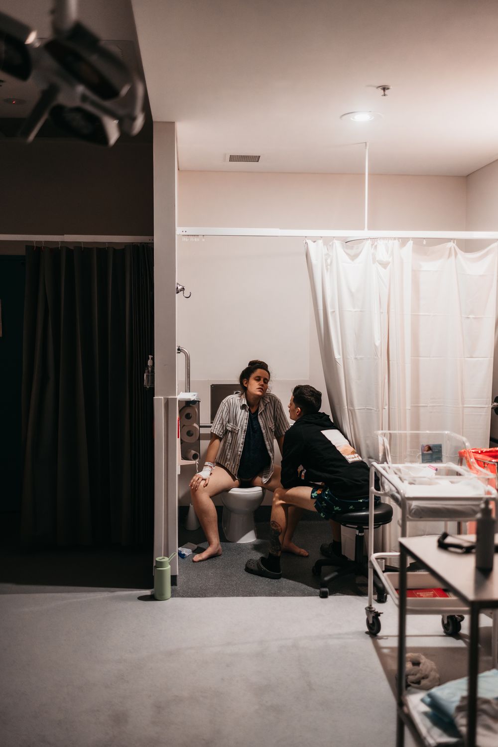 Brisbane Mater Mothers Hospital Birth Long Labour Natural Birth Photography with Husband Support System