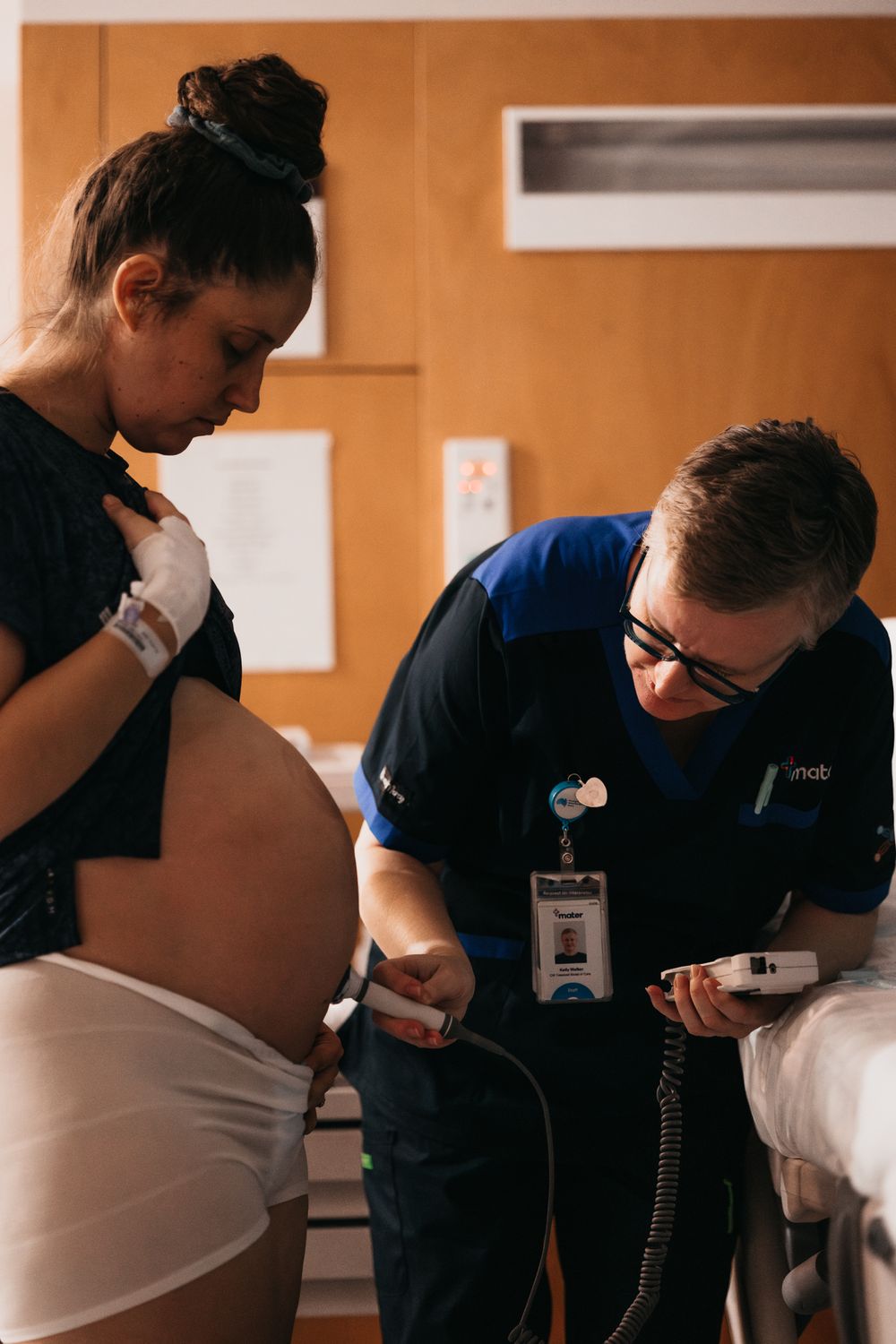 Brisbane Mater Mothers Hospital Birth Long Labour Natural Birth Photography with Husband Support System