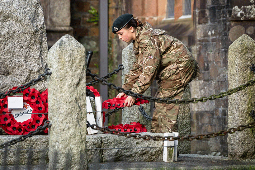 Army Cadet laying a reef in Holsworthy-Devon
