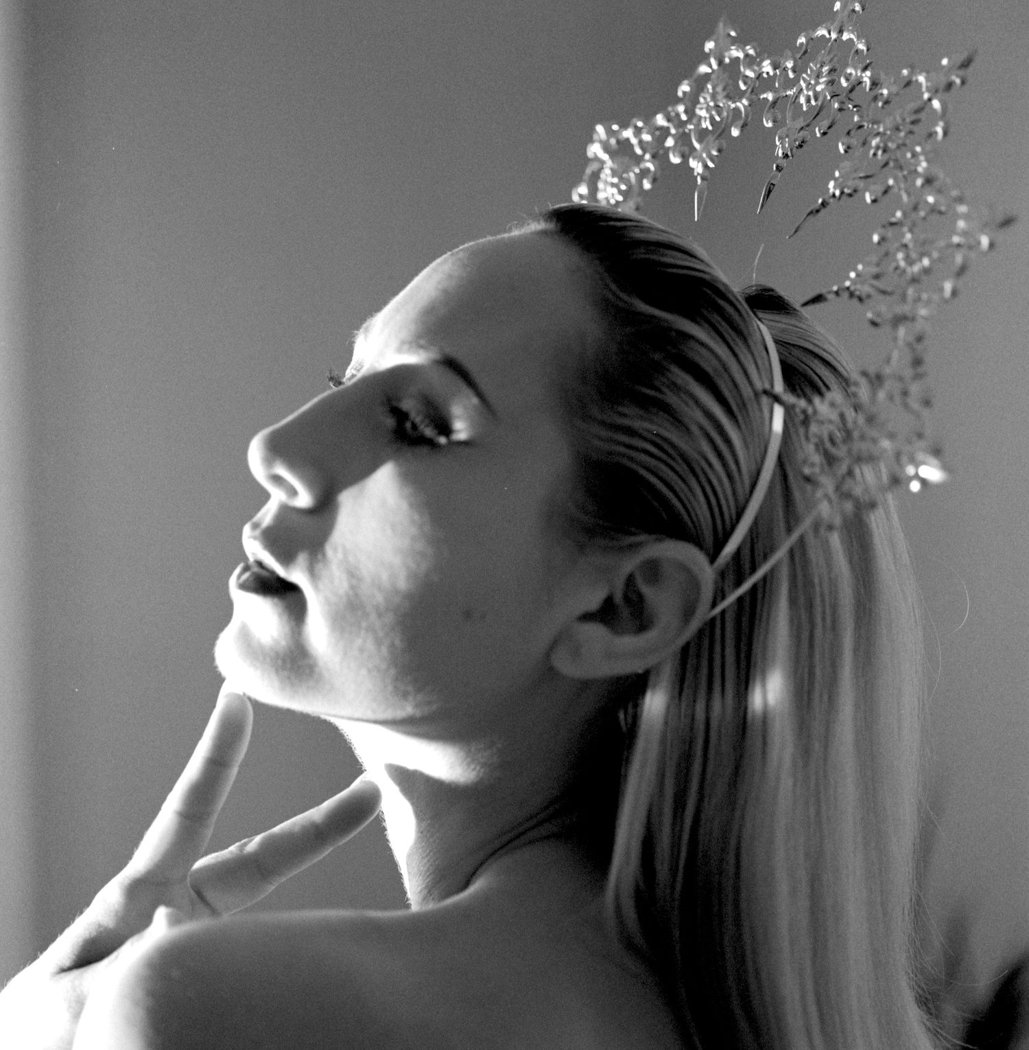 Black and white photograph of UK model Han Rose during Shoot 3 of Project Vampirique #projectvampirique