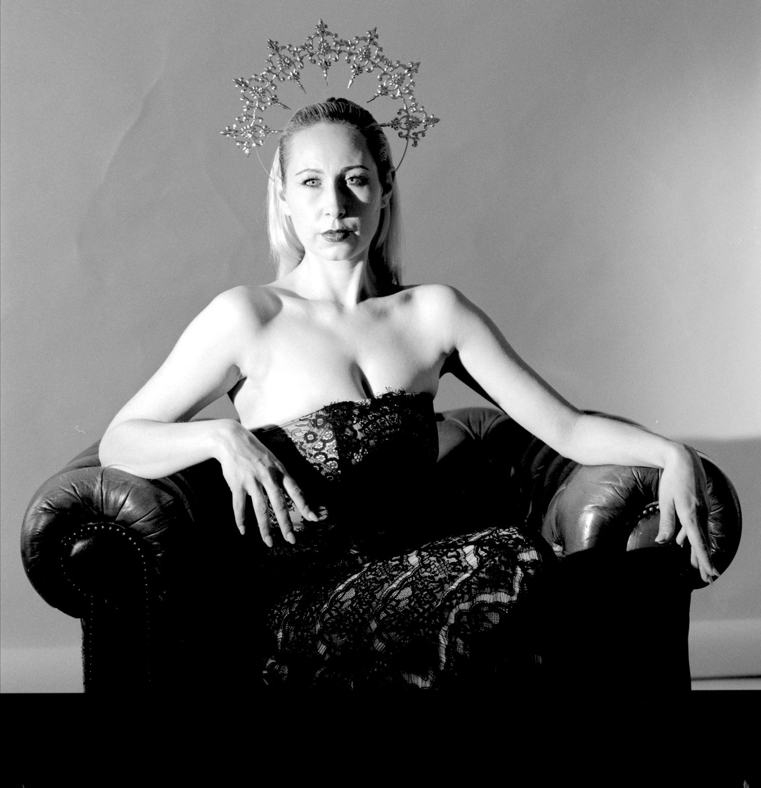 Black and white photograph of UK model Han Rose during Shoot 3 of Project Vampirique #projectvampirique