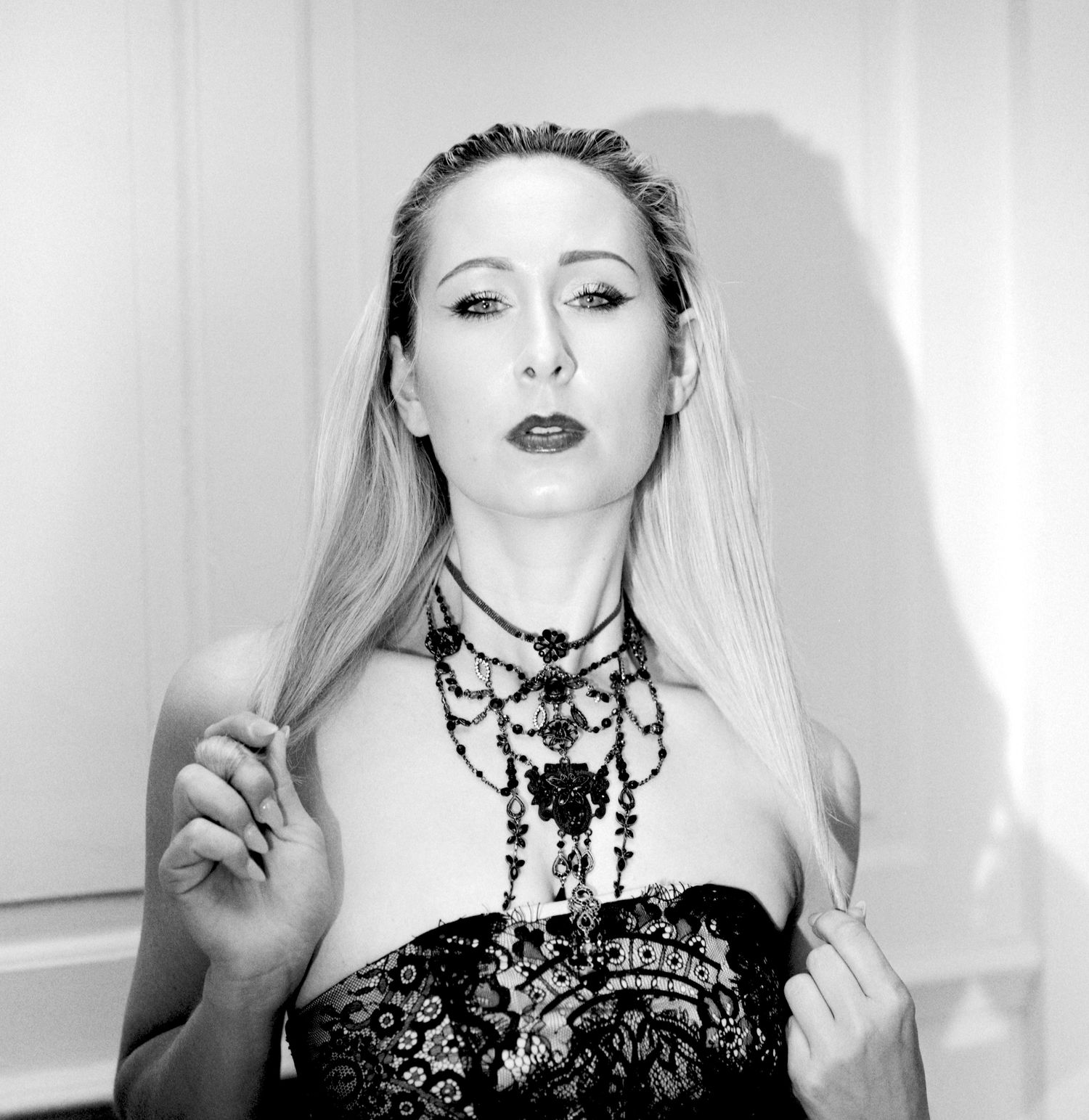 Black and white photograph of UK model Han Rose during Shoot 3 of Project Vampirique #projectvampirique