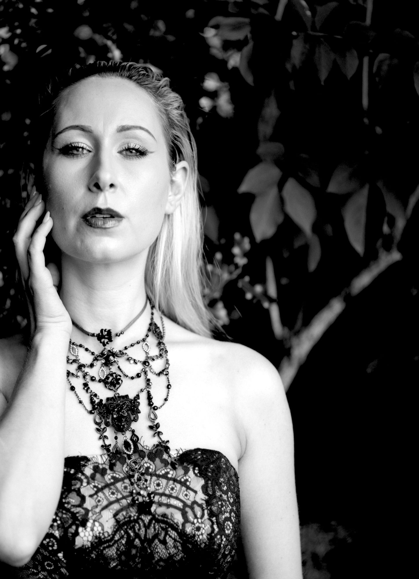 Black and white photograph of UK model Han Rose during Shoot 3 of Project Vampirique #projectvampirique