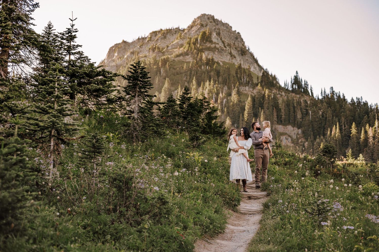 Sunset family photoshoot in Mt. Rainier National Park in Washington state
