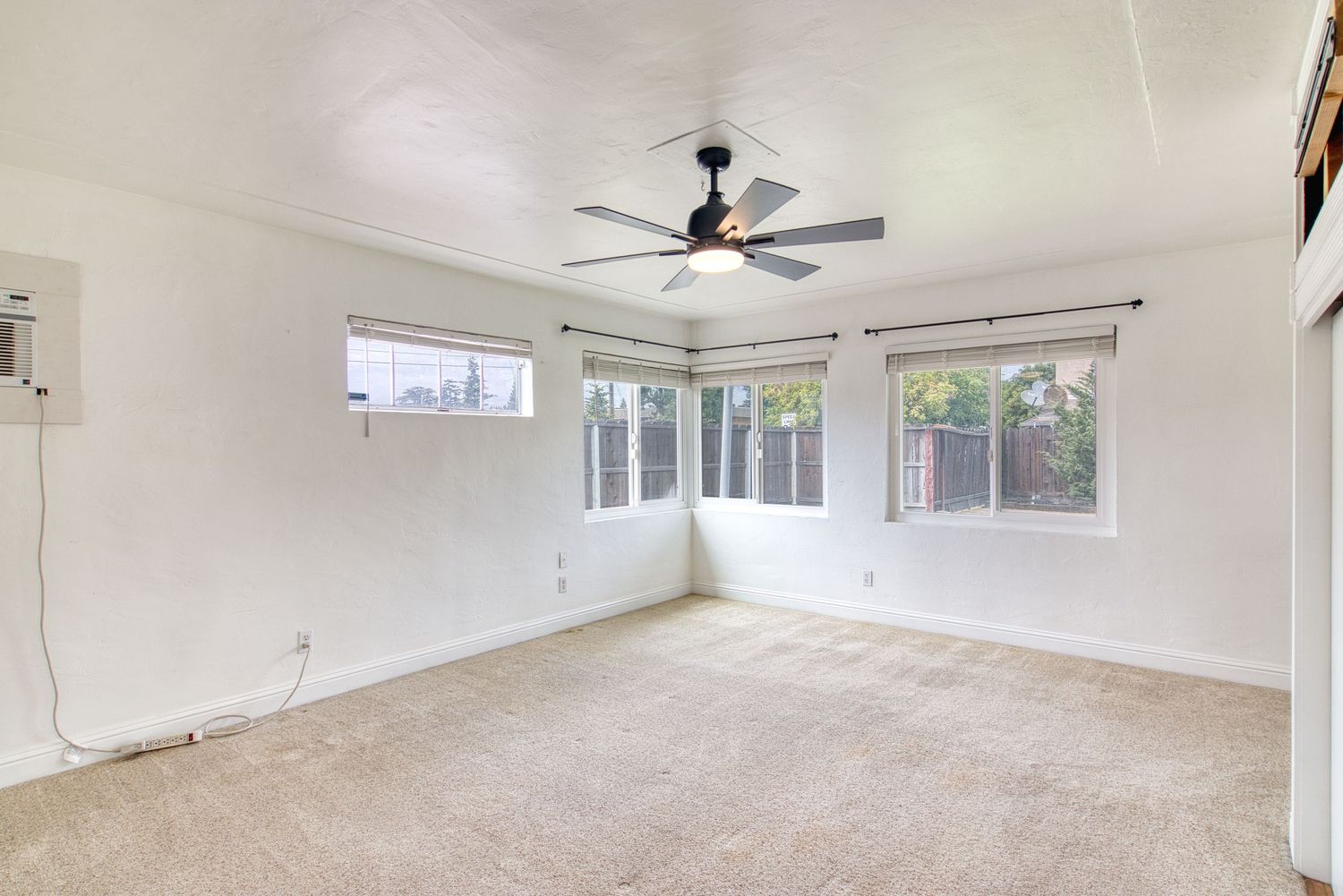Bedroom before virtual staging
