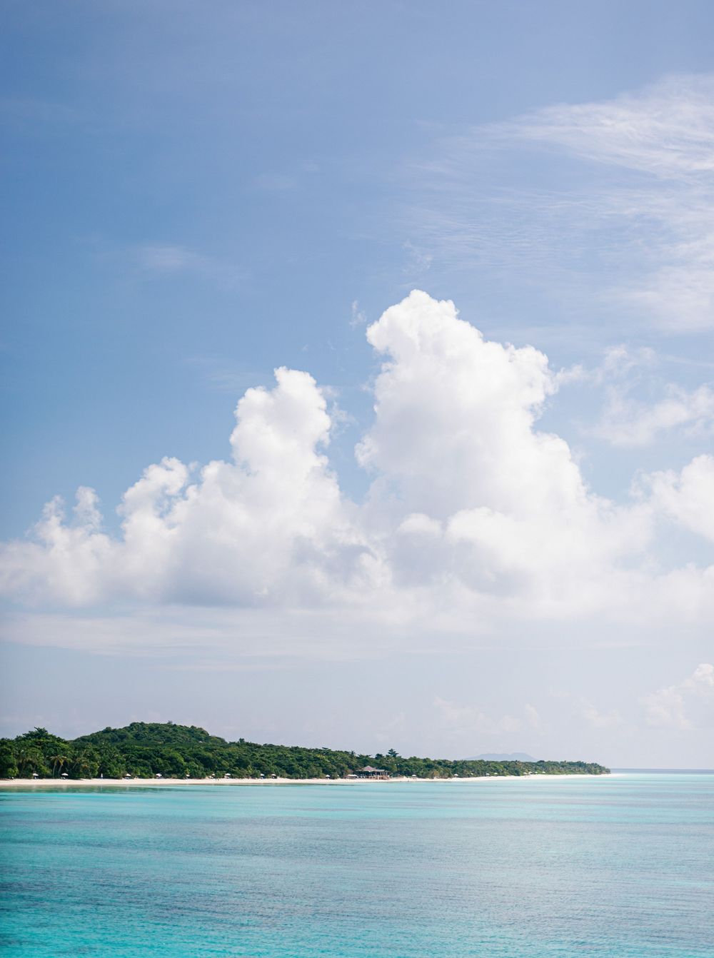 A beautiful blue sea surrounding Amanpulo island in Palawan, Philippines.