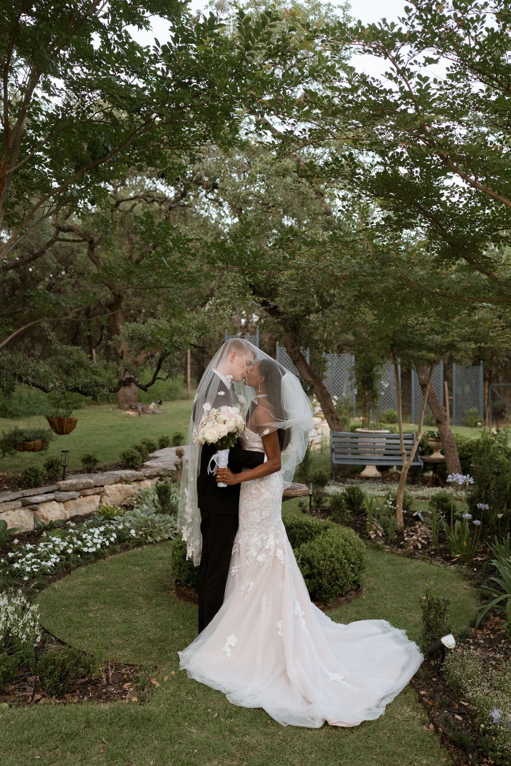 how to have a backyard wedding