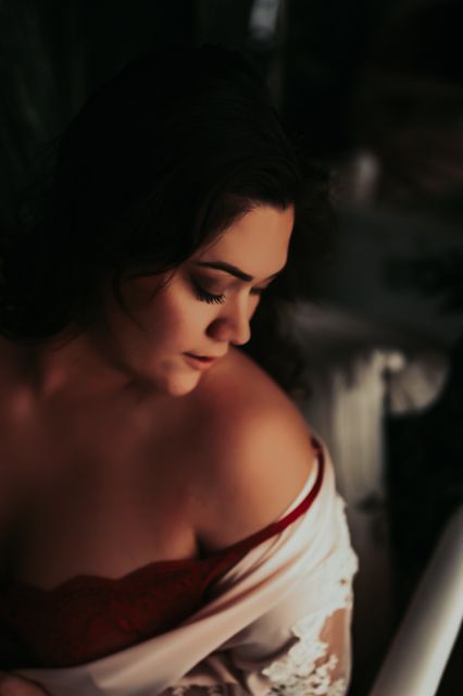 Confident woman in lingerie captured in a boudoir photoshoot in Billings, Montana
