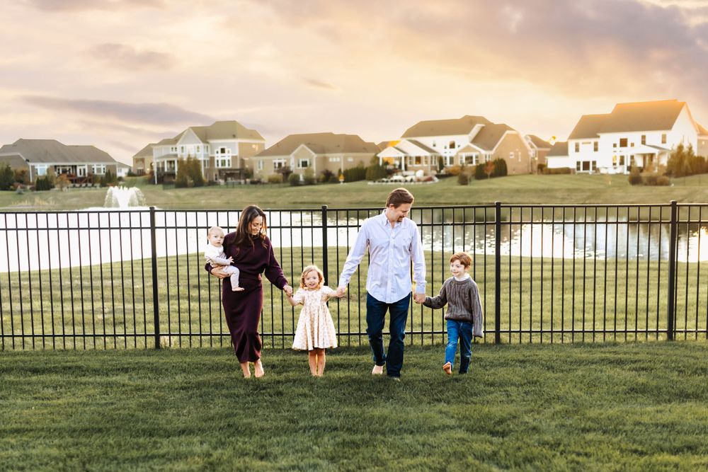 Family photographer in Carmel Indiana
