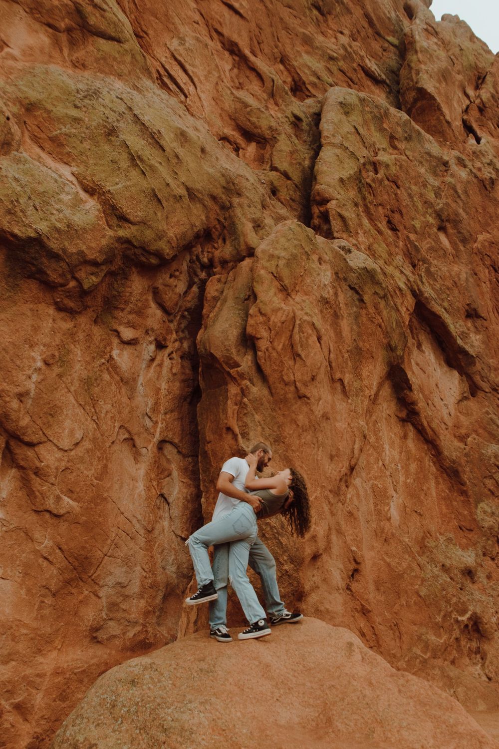 garden of the gods Colorado engagement photoshoot Colorado couples photoshoot Colorado engagement photographer Oregon elopement photographer