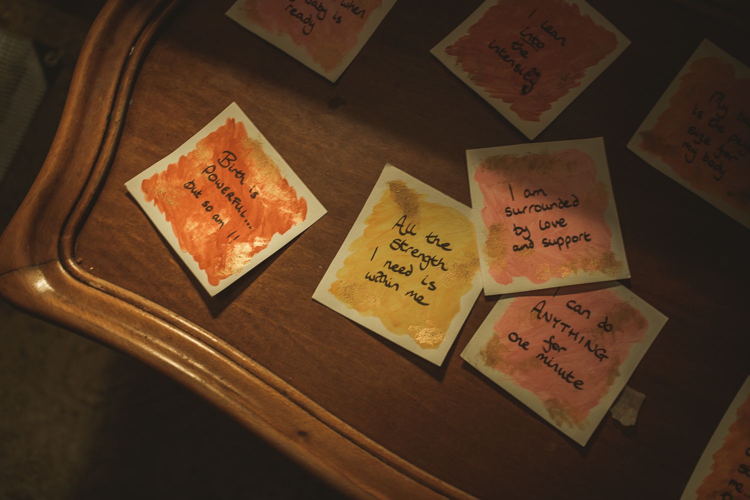 Several handwritten sticky notes. London birth, doula and beckenham photographer