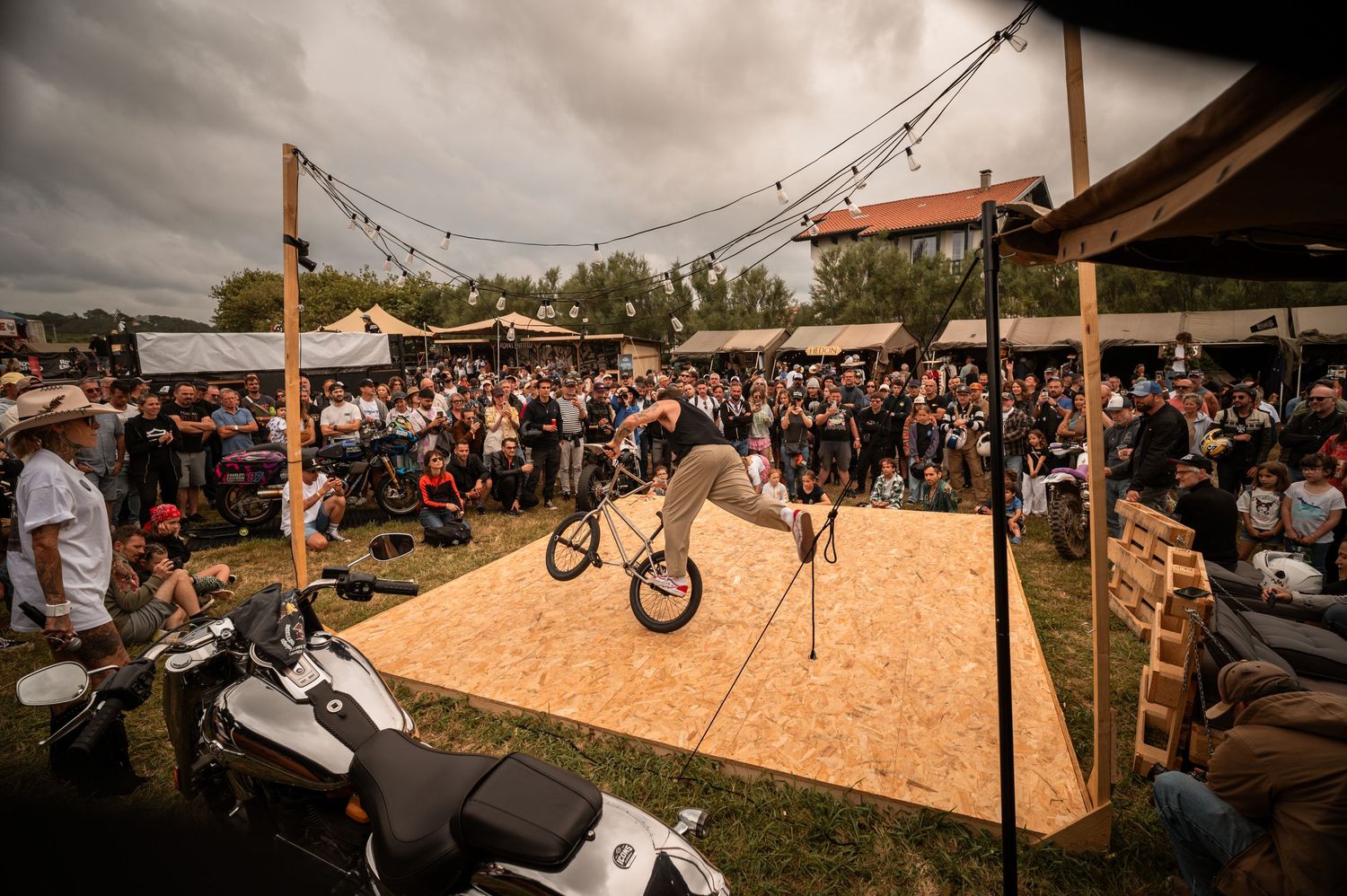 Les riders bmx de la team Harley-Davidson