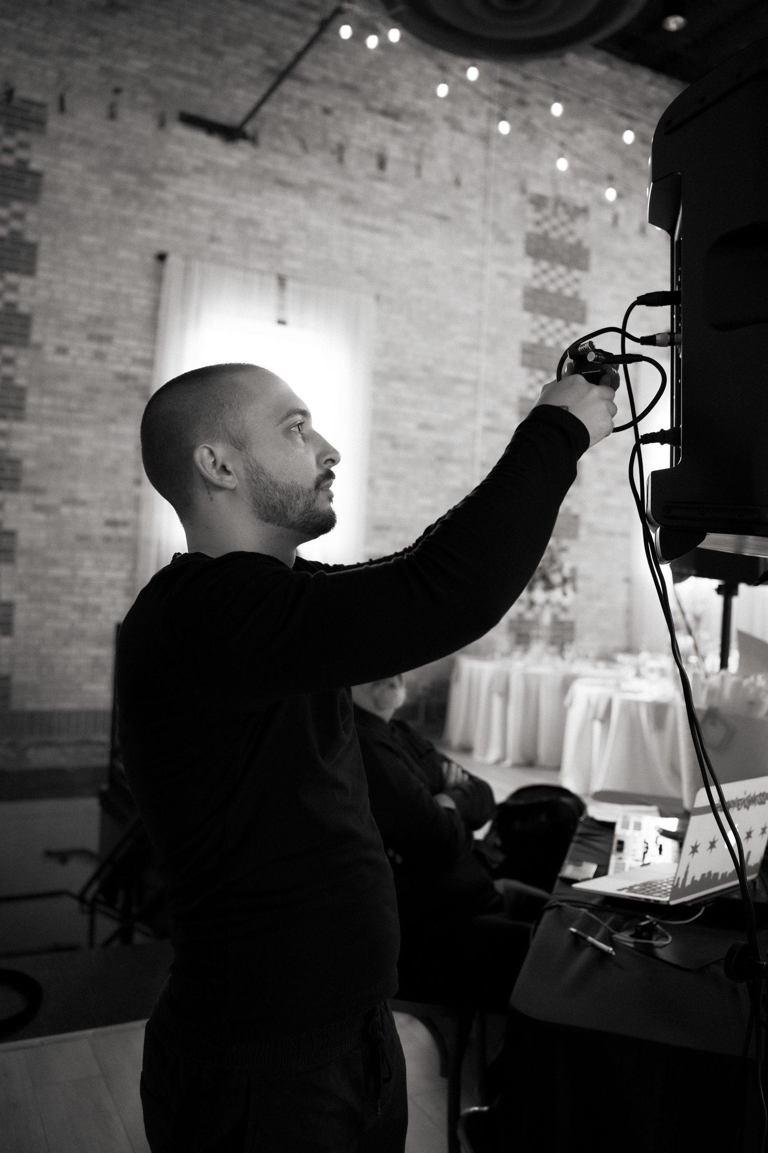 Chicago wedding videography trends and pricing with essential tings to capture on your wedding day.