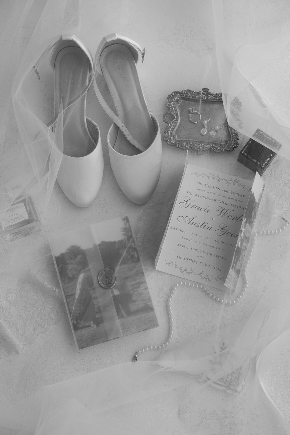 Summer Tradition Town Hall Wedding. Modern summer wedding in Tradition, Florida. Bridal detail flatlays