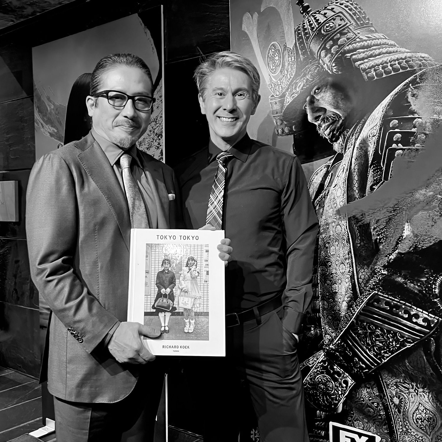 The launch of Tokyo Tokyo. Offering the first copy to Hiroyuki Sanada