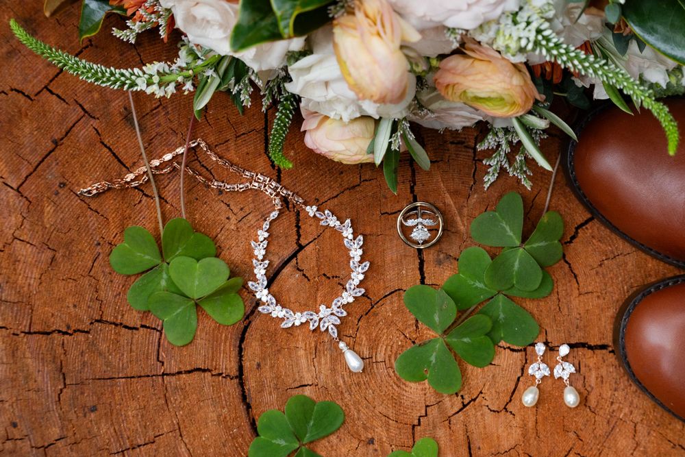Detail shot, rings with flowers, San Mateo County Wedding, Redwood Wedding, Chico wedding photographer