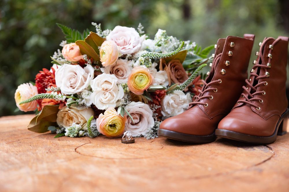Detail shot, rings with flowers, San Mateo County Wedding, Redwood Wedding, Chico wedding photographer