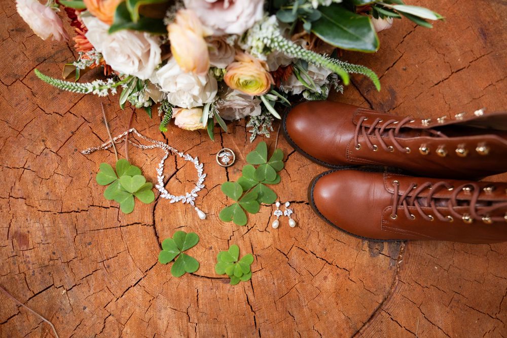 Detail shot, rings with flowers, San Mateo County Wedding, Redwood Wedding, Chico wedding photographer