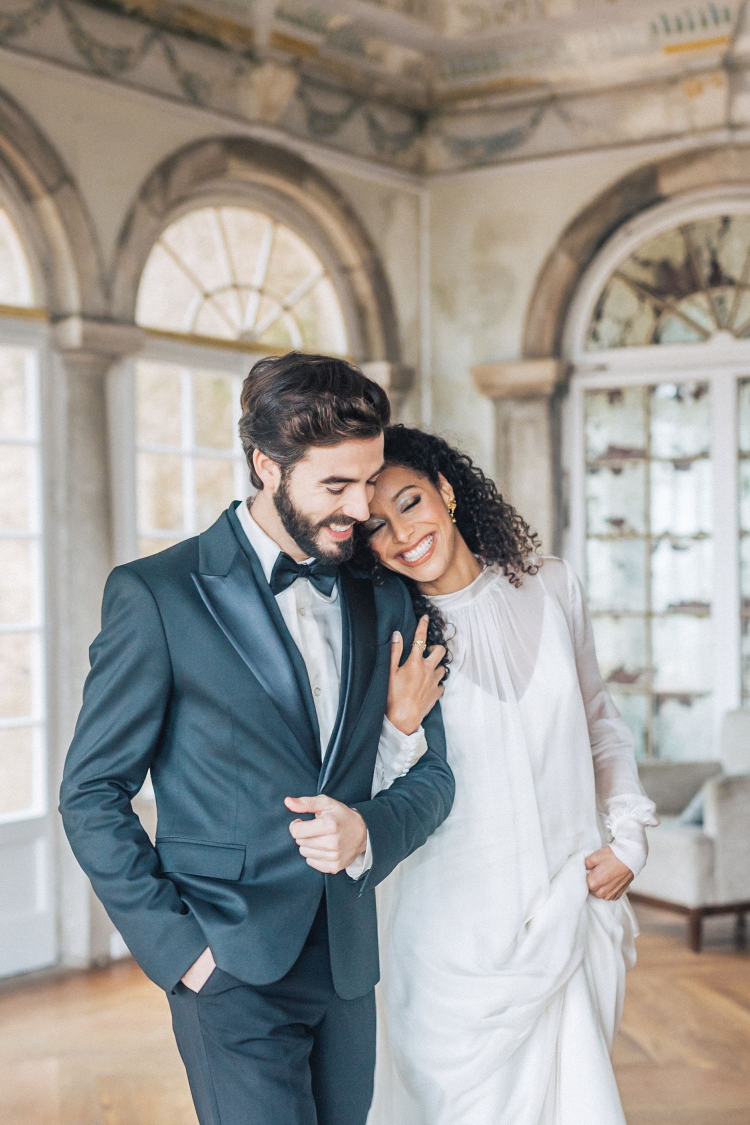 Editorial styled photo-shoot at Casa dos Penedos, a wedding venue from Penha Longa Catering. captured by a Portugal wedding photographer.
