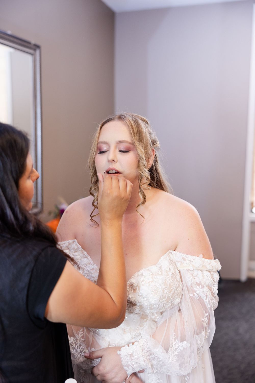 bride getting ready, Chico Wedding Photographer, Northern California Wedding Photographer