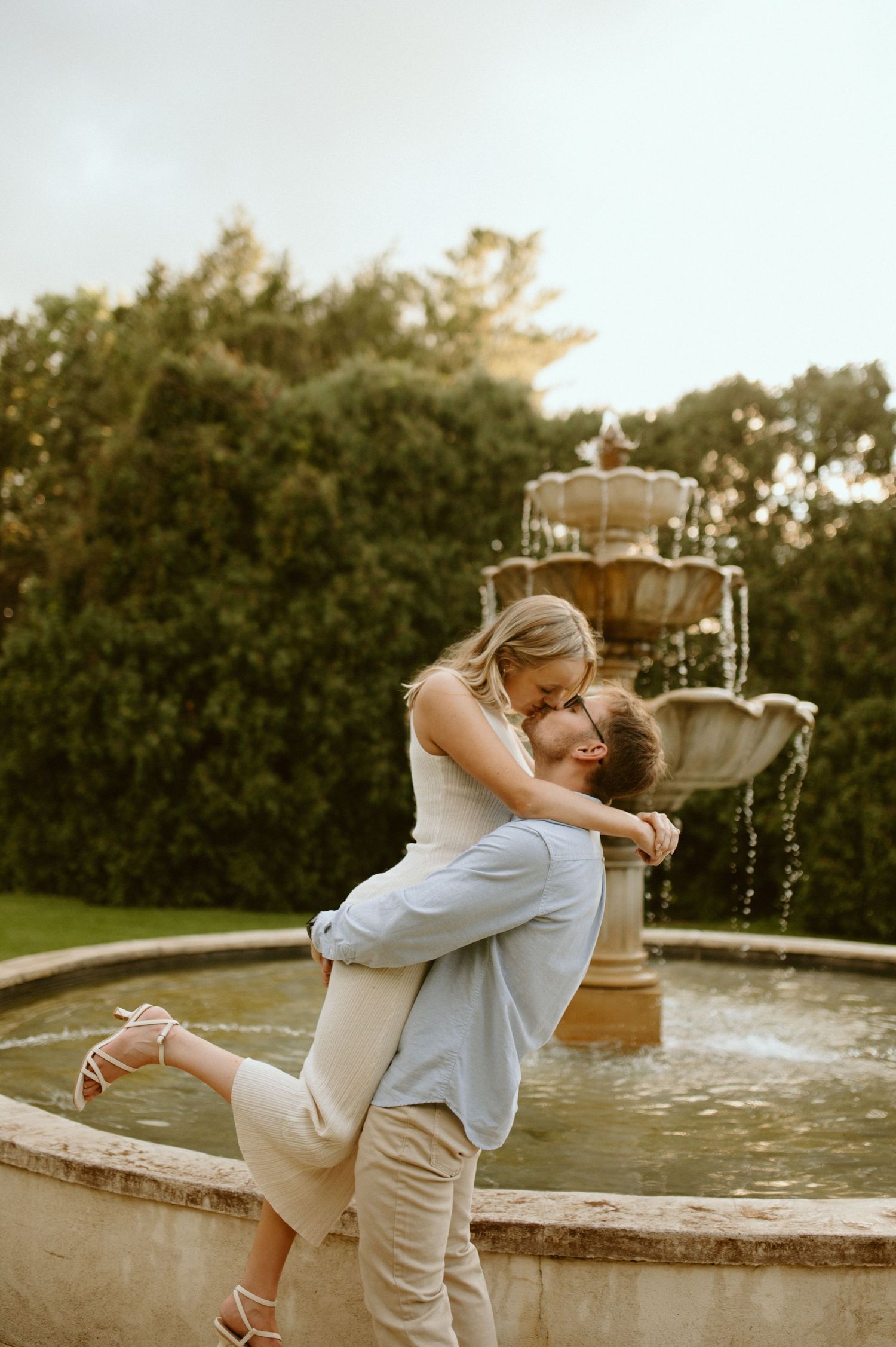 Minnesota Wedding Photographer, Romantic and Authentic Minnesota Photography, Minnesota Couple Photos | Rachel Marie Photography