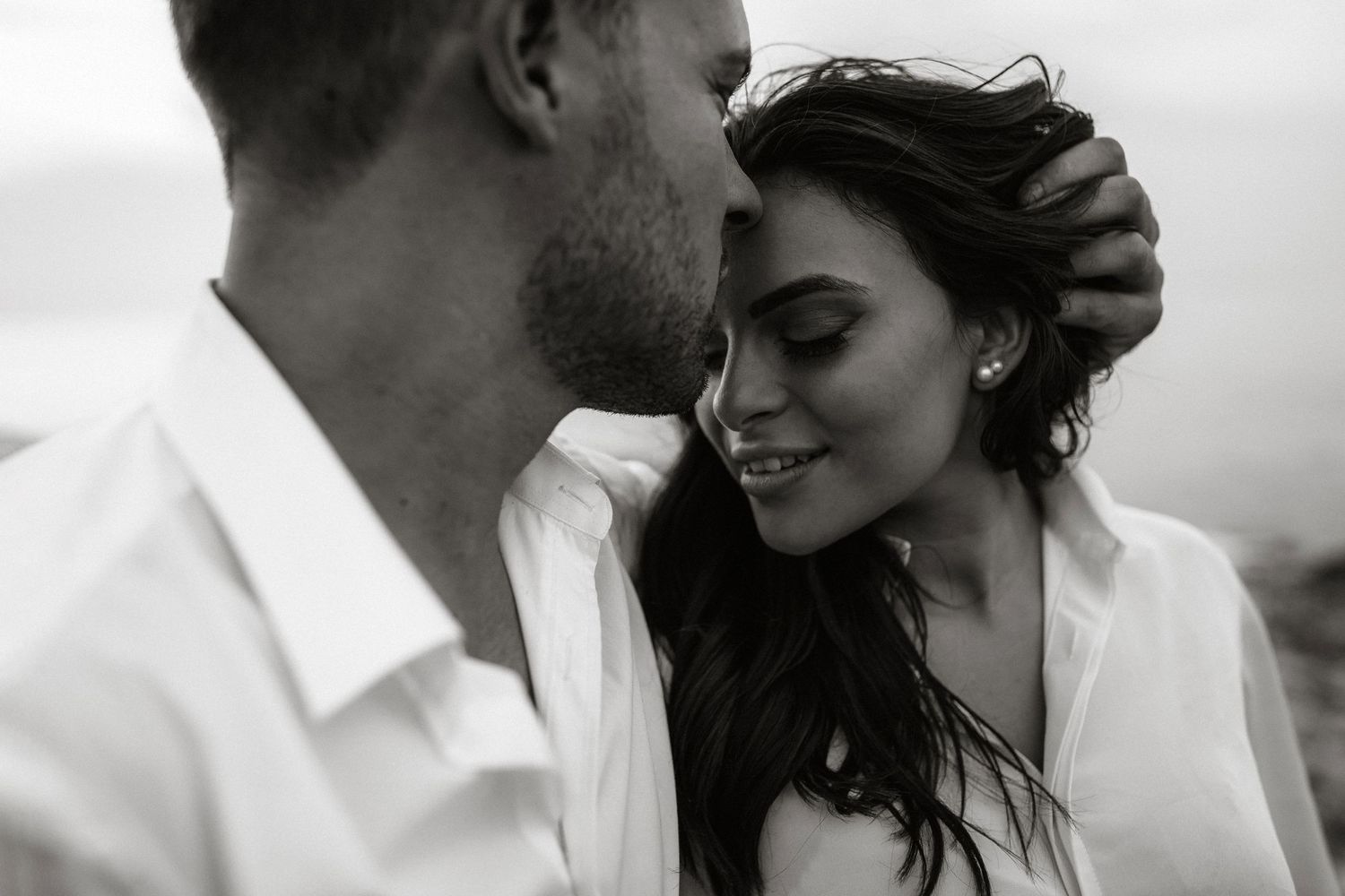 Puglia - couple - prematrimoniale - sessione di coppia - mare - spiaggia- dog - wedding photographer - matrimonio