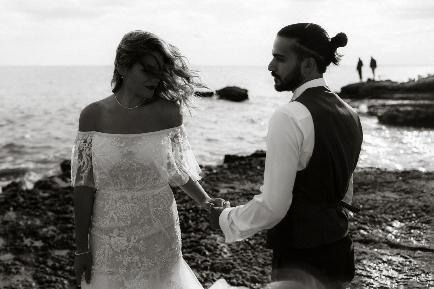 Puglia - couple - prematrimoniale - sessione di coppia - natura - mare - spiaggia- wedding photographer - matrimonio