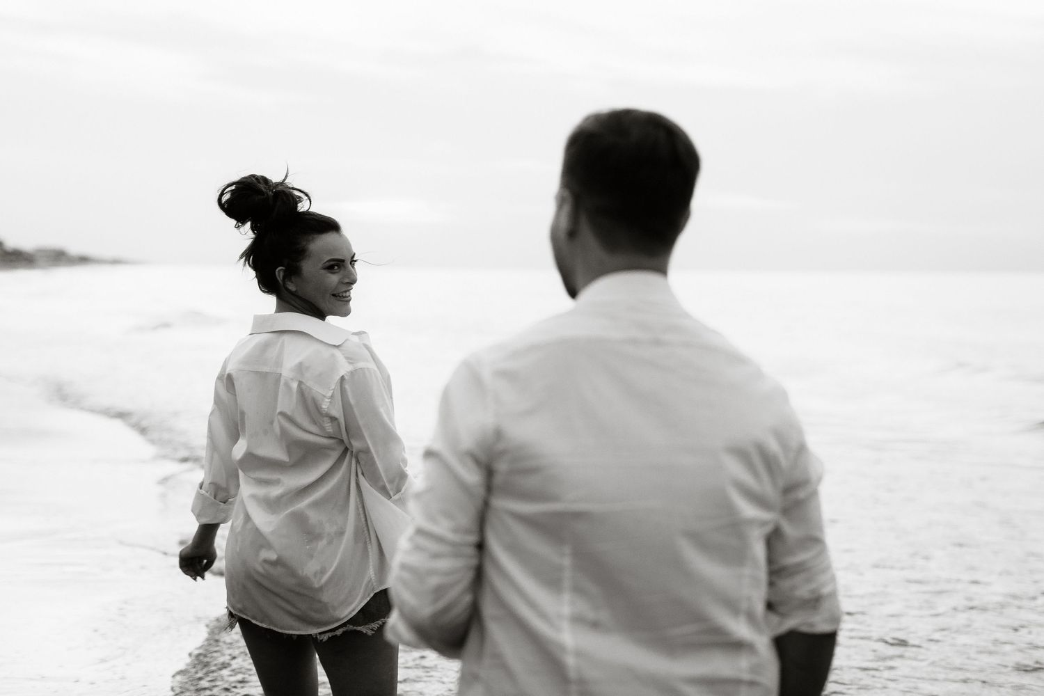 Puglia - couple - prematrimoniale - sessione di coppia - mare - spiaggia- dog - wedding photographer - matrimonio