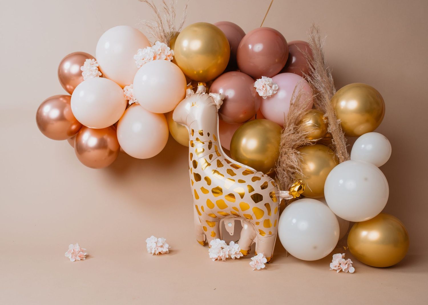 Luftballondekoration mit giraffe