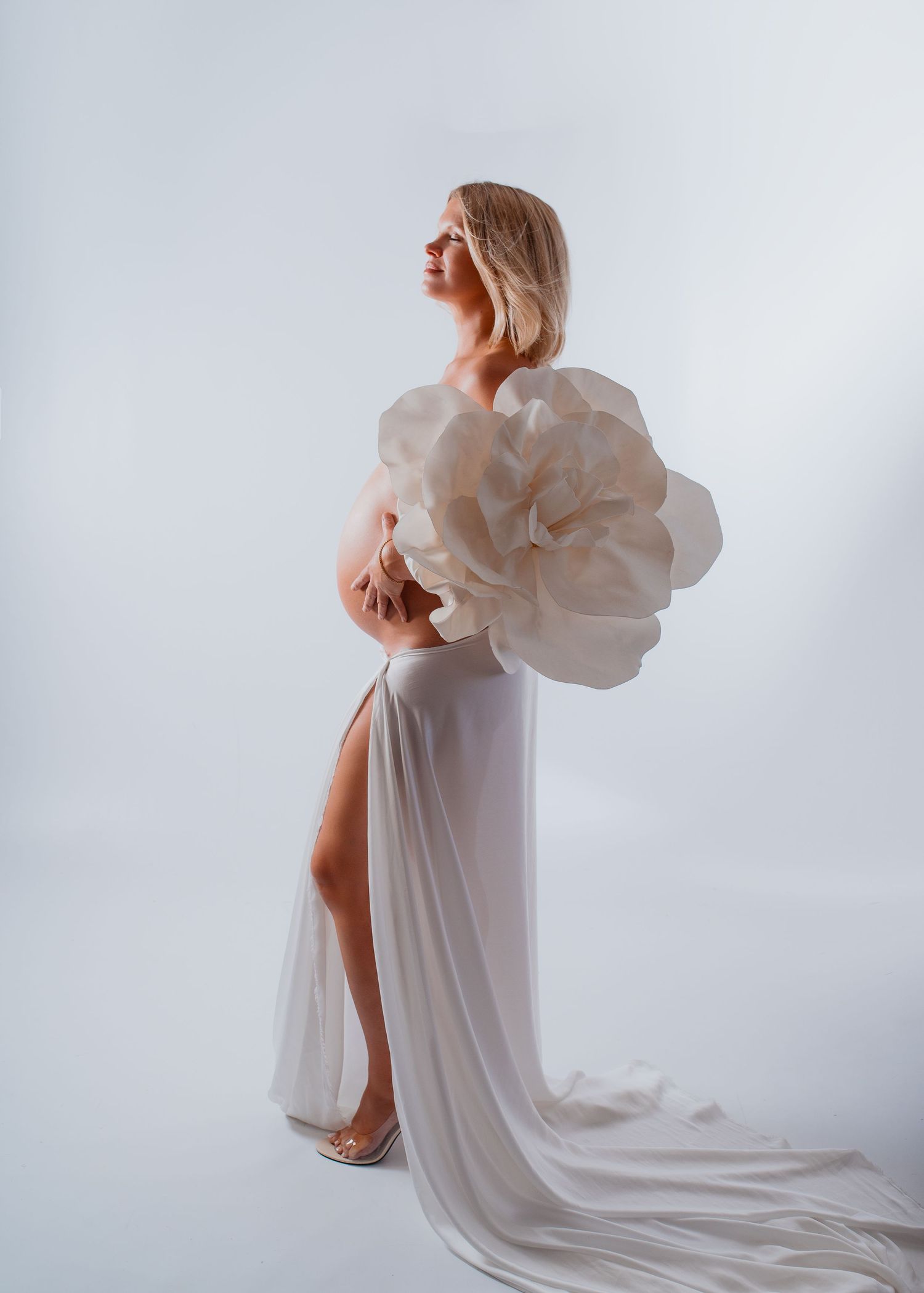 Florales Babybauch-Shooting-Fürth