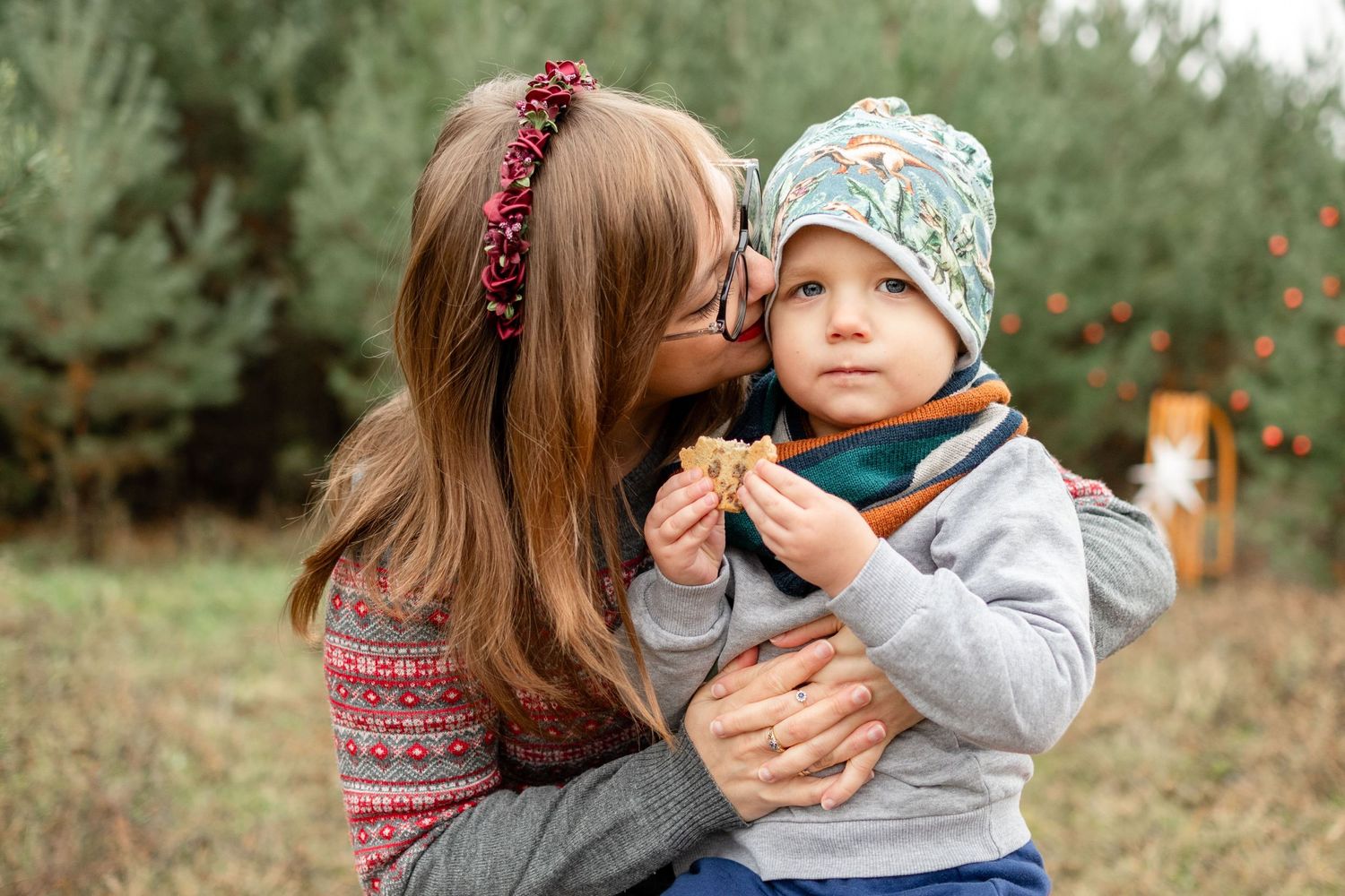 świąteczne mini sesje zdjęciowe rodzinne zimowe poznań fotograf sesja zdjęcia z psem z rodziną Boże Narodzenie Szczytniki dachowa kórnik