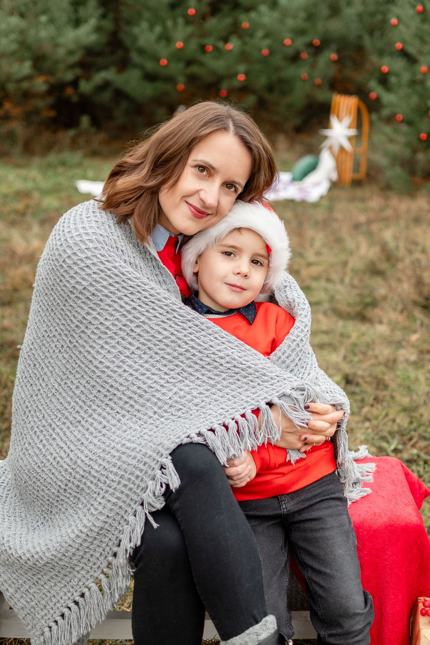 świąteczne mini sesje zdjęciowe rodzinne zimowe poznań fotograf sesja zdjęcia z psem z rodziną Boże Narodzenie Szczytniki dachowa kórnik