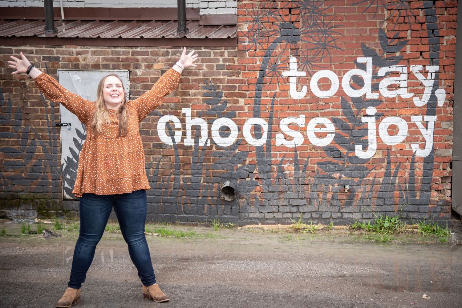 We love capturing joy! Create a custom lifestyle session with us today. Let's connect.